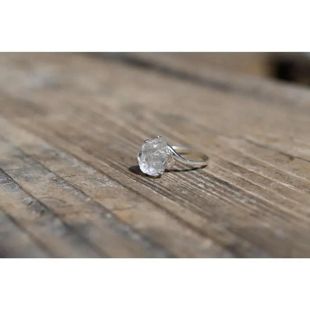 alternative raw diamond engagement rings, raw crystal size 4 5 6 7 8 8 9 10 11